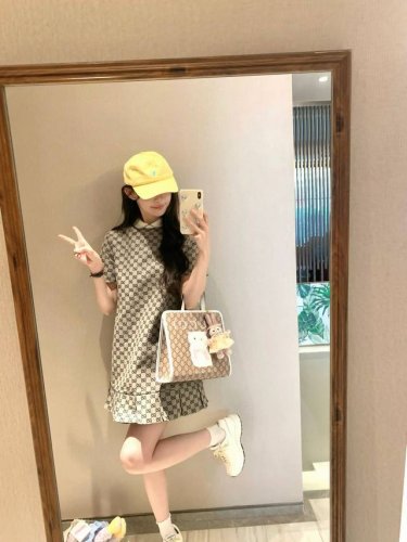 上新 Gucci 古驰 25Ss提花娃娃裙 今年的新色咖色太显白了