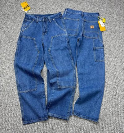 款号：H807 Carhartt Wip｜24Ss 卡哈特 美式复古宽松重磅水洗伐木工装牛仔裤 整体剪裁采用了立体结构剪裁 拼接工装视觉效果极佳，工装设计，简约