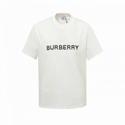 9042# 高端定制，独家最高品质版本Burb*家印花字母Logo圆领短袖T恤，采用独家定制270G原版1:1双股双纱纯棉面料，定织定染同缸无色差罗纹，定制1: