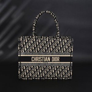 dior迪奥Cd Book Tote经典Oblique牛仔托特包购物袋 中号 黑色 纹路清晰 刺绣细节完美 size :36*28*17