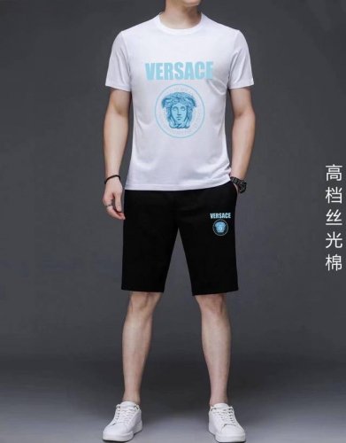 直 品牌 Versace 范思哲 2025新款男士短袖短裤套装！官网同步销售！市面高端版本！手感细腻柔软！让你穿着更加舒适！立体裁剪版型超赞！尺码:M-5Xl