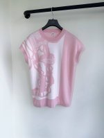 Hem25春夏新款经典圆领撞色提花针织T恤出货50%桑蚕丝纱线细腻柔软的手感无敌赞定位提花图案低调奢华气质圆领优雅又时髦，经典版型不挑人上身显瘦又百搭！强烈推荐