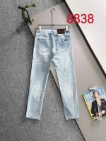 迪奥2025夏季修身牛仔裤长裤，采用进口客供日本Denim平纹棉质牛仔面料梭织生产，三标齐全，简约不失大气，柔软细腻舒适，上身百搭时尚8838 码数：28-38