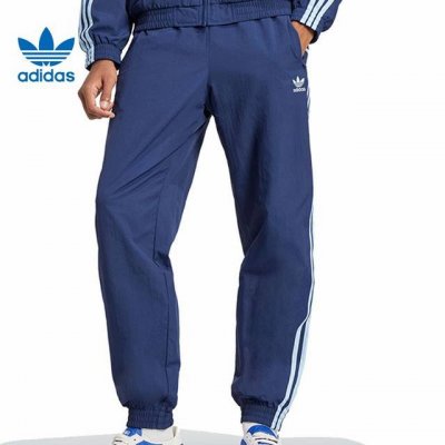 新款上新 Adidas三叶草阿迪达斯三条杠经典刺绣款神器情侣款束脚休闲卫裤长裤 低调简约，简洁利落的裤型 拼接裁剪，质感细腻光滑，万针刺绣工艺，不脱落，不变色，