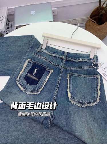 Ysl圣罗兰 做旧毛边慵懒直筒垂感水洗牛仔长裤 Color: 蓝色 Size: M-Xl M 腰围66 臀围 裤长97 Cm L 腰围70 臀围114 裤长98