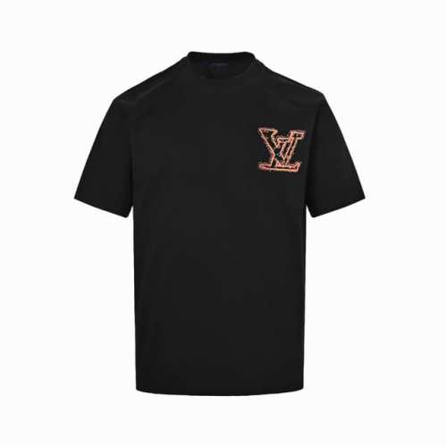 本地自取：140 louis Vuitton/路易威登 25Ss 后背大字母Logo印花短袖 客订300G双纱重磅面料，1:1螺纹，手感柔软舒适，上身亲肤透气，