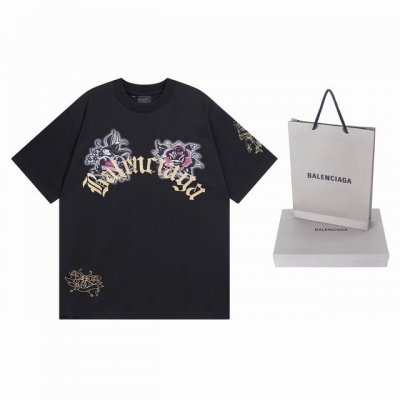 实拍图 顶级版本.官网品质 Balenci*Ga 25新款 正面以Tacky Tattoo艺术作品直喷印花 右袖图案印花 前后烫钻 成衣磨烂做旧短袖T恤# ss