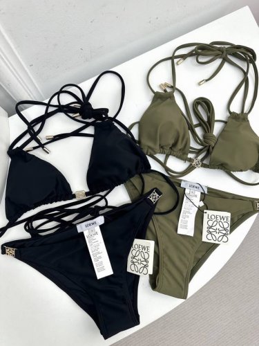 尺码Sml loe**paula度假系列比基尼泳衣 超美的细款 围绕腰部设计 单穿或者内搭都超级迷人海边度假必备系列 绿色黑色