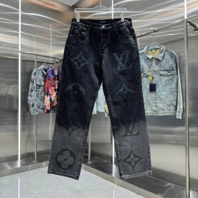 Lv 路易 经典新款字母渐变牛仔裤 25最新品 原单狠货 水洗休闲牛仔裤 进口原版水洗弹力面料 舒适有弹性 原版五金辅料装饰Logo 版型超正 档次极高 专柜品