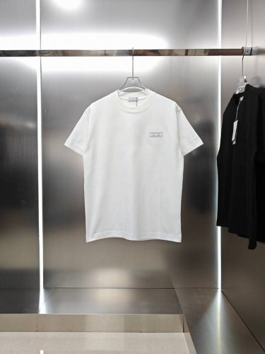 迪奥 Dior 2025春夏新款男女同款短袖T恤！ 定制专属300克重双纱纯棉面料 定制原版工艺螺纹 胸前重工刺绣字母Logo工艺设计 颜色：黑色 白色 尺码：