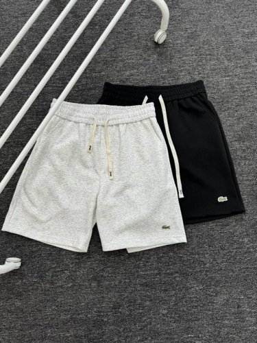 lacoste 鳄鱼 经典简约刺绣贴布小标男女情侣款短裤 高品质300克高克重华棉面料，亲肤透气不起球，刺绣Logo点缀，时尚又个性，超级洋气的一款，强烈推荐单