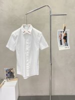 Gucci古驰独家专供新款原单男士休闲短袖衬衫 高端定制 高端版本 时尚百搭爆款进口面料 手感超柔软细腻 穿着亲肤舒适 高端精品 代工厂p精细做工 上身非常赞