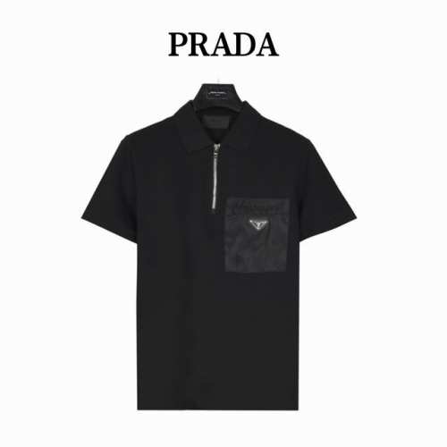 prada 普拉达 25Ss新款胸口口袋半拉链短袖polo衫 原版品质欢迎对比。1:1经典复刻，合身版型polo 衫，选用专柜优质大网眼布珠地棉面料打造，跟市场