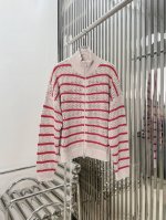 新款！最新Bc 25New 极简之王条纹针织拉链外套。尺码：Sml。 P450。