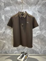 burberry巴宝莉 2025春夏新款男士翻领短袖商务休闲Polo衫，无痕系列，定制面料， 上身舒适透气亲肤感极佳，满足春夏场景穿着需求。简约休闲款式打造成熟