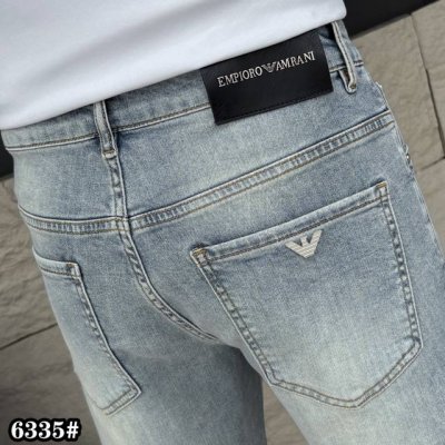 Armani阿玛尼 2025Ss春夏新款男士牛仔裤短裤 精选进口丹宁牛仔面料 重工环保洗水 手感柔和 兼备耐磨性 版型小直筒 微弹力显瘦修身，细节完美，五金辅料
