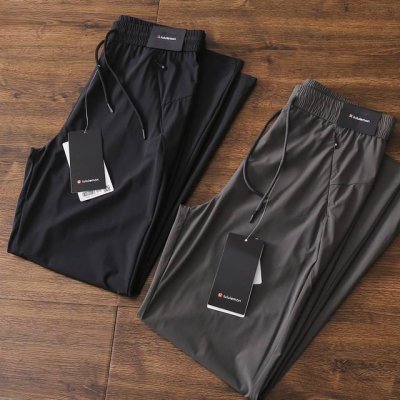 严选好货！Lululemon新款男士休闲运动长裤！经典时尚款，客供轻量化弹力梭织面料，爽滑细腻，舒适透气！立体裁剪版型，精美小标Logo烫印，腰部松紧抽绳，原版