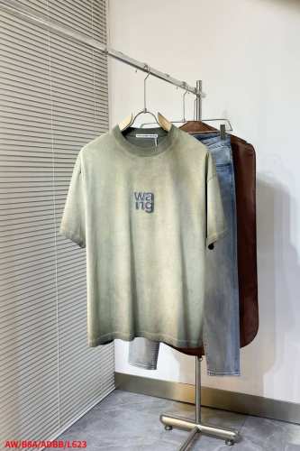 L623 Aw亚历山大 顶级货品 2025春夏新款首发最新款短袖圆领T恤 微阔版型 高端订制 设计前卫时尚！品牌Logo重工艺设计 高端定制260克面料.手感柔