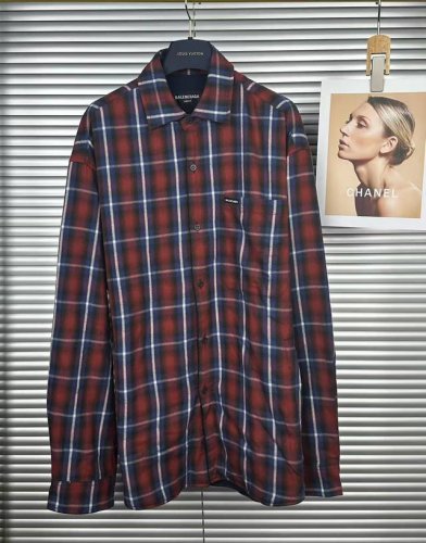 Balenciaga 格纹双层 定制1:1尊享棉韵格纹料 定制高级绒洗水兰料 尺码： 1 2 3 4 功能：双面可穿 自由搭配