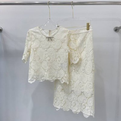 新款女装欧货水溶套装、时尚大牌欧美风，经典又时尚 ，高端定制定制面料 厚薄刚好挺括撑型 三色Smlxl