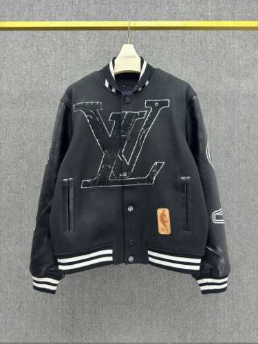 lv-Z， ,L*Uis Vuitton 经典款 Lv+Nba联名系列王鹤棣同款棒球服外套 黑白皮袖设计 前后刺绣工艺 休闲宽松版型 男女同款 黑 S M L