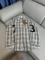 Burberry 巴宝莉对格袖口Tb贴标衬衫 卡蓝双色 烧花定位 原版开模 一比一复刻 区别市场其他版本 男女同款 官网同步细节一致 三标齐全 采用100%棉，