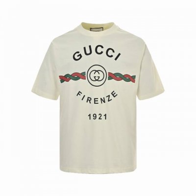gucci 古驰 22Ss 麻花Logo字母印花短袖 面料采用32支双纱230G面料 定染颜色 电脑扫描1:1出菲林 手工丝网台版印花 进口耐水洗混合浆料不少于