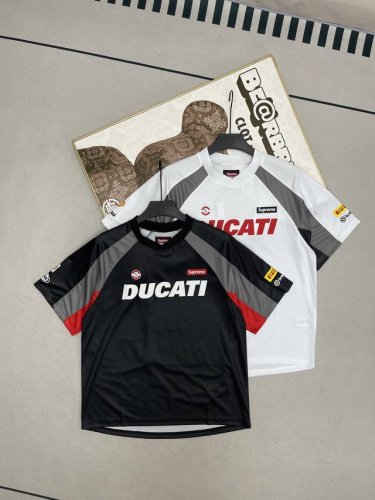 supreme X Ducati 杜卡迪 联名款 Ss24 Week16 硅胶皮质 Logo字母球衣短袖 男女同款 整件衣服10处皮质硅胶 手感凹凸有致 区别市