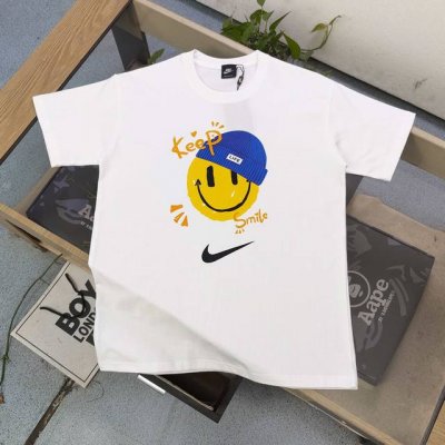 上新 款号 Tx373 2025新款Nike耐克钩子俏皮笑脸冷帽图案Logo字母印花休闲情侣短袖T恤 轻奢高级 上身效果 绝绝子 采用250克纯棉面料 全套定制