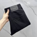 prada*普拉达 高端定制、2025早春最新款牛仔裤 柜台同步发售 原版定制复刻 客供五金辅料 原单品质 进口牛仔面料重工洗水 精品皮牌 做工走线精细 上身绝