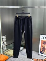 杰尼亚 2025春季新款休闲裤！官网同步发售。品牌经典Logo休闲裤，定制面料，舒适度极好，手触感： 烈。辦识度极高，完美品相工艺。尺码：M-3Xl