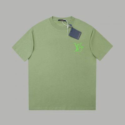 LV 25Ss早春新款 植绒印花Lv字母短袖 轻奢主义 男女日常通勤穿搭必备单品 正确版本 欢迎对比 详细特征 320克 % 纯棉双纱汗布面料 同缸定染特种加粗