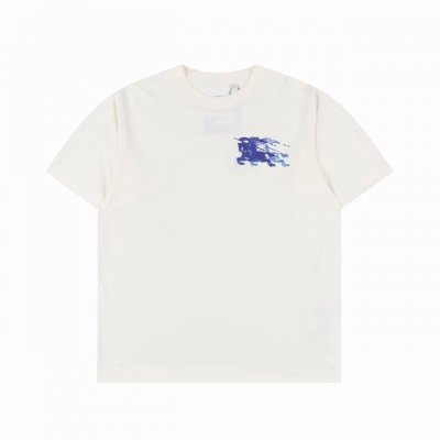 Burberry巴宝莉25ss蓝标战马印花圆领短袖 第一时间原版购入开发， %进口长绒棉，肤感软到像被云朵拥38℃高温穿也透气不闷汗，暴走一天依旧干爽～ 细节放
