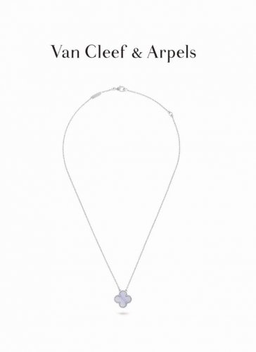 精工1：1精工版本，代购品质Van Cleef & Arpels 梵克雅宝Vca四叶草紫玉髓项链，配全套专柜包装。 实物颜色会浅一些 清冷感！自带温柔属性，戴起