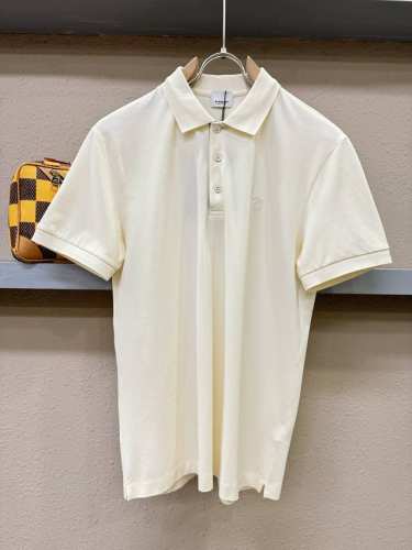 Burberry巴宝莉 2025官方春夏新款 男士翻领短袖polo衫，胸口精致Logo，高端主线系列，进口丝光珠地棉面料，面料属性皆为上乘，缔造出独一无二的面料