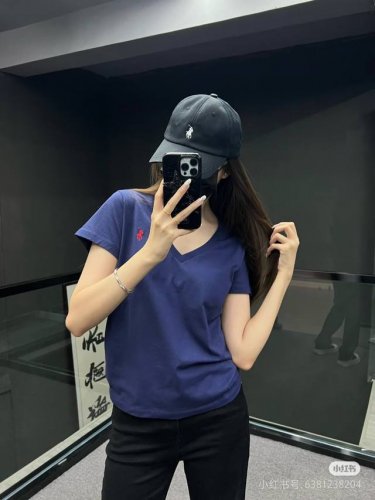 顶级品质 款号 Ds069# 全年不下架 拉夫劳伦Ralph Lauren经典小马刺绣V领女神款基础短袖 拉夫劳伦Ralph Lauren热门百搭款女士V领经典