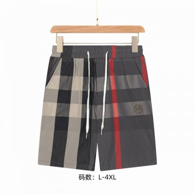 巴宝莉 2025春夏季新款，最新休闲短裤。原版裤型上身休闲百搭、随性慵懒范，高级定制进口双面平纹弹力面料，订制工艺 舒适感爆棚。高端大气，夏天的味道有没有，首选