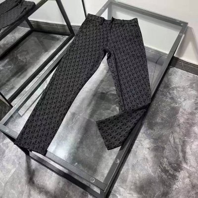 oc-662 dior最新超柔西裤 驴家顶级用料超柔高棉水洗牛仔面料每一件水洗费用高达常规工艺三倍之多 触感极致细腻 质感非常好 全身简约大气设计 裤子后口袋采