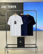 Arc'teryx 始祖鸟冰丝速干无痕翻领短袖polo衫 刺绣款 面料采用210克冰离子氨纶+棉面料，面料吸湿排汗效果俱佳，凉爽舒适！ 胸前万针刺绣！ 设计一片