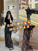 半裙 花海 波西米亚舒适洋气花半身裙 高腰剪裁重塑优雅比例，垂坠感面料随步伐流动暗香浮动。立体剪裁巧妙修饰身形，从职场到宴会的百搭利器，诠释低调奢华的摩登美学