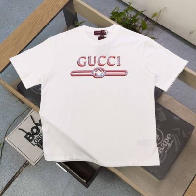 高版本 2025新款Gucci古驰经典腰带字母图案Logo印花休闲情侣圆领短袖T恤，采用32支双纱精梳纯棉爽滑手感，纯棉不起球不起毛，面料厚度270克重，单件重
