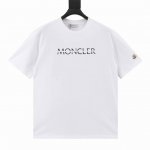 Moncler 蒙口 25Ss 切割字母印花短袖T恤 轻奢主义 男女日常通勤穿搭必备单品 正确版本 随意对比 详细特征 260克100% 纯棉双纱汗布面料 面部