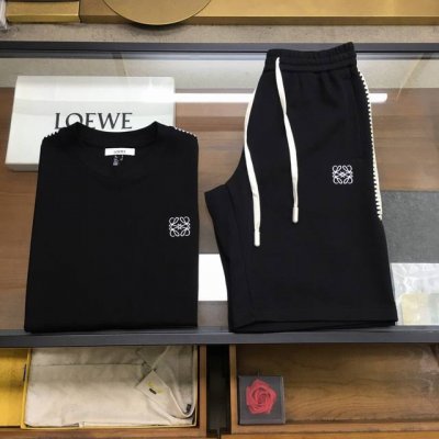 Shi 新品套装上衣 裤 Loew... 可拆卖 春夏 Ss网红爆款火爆罗罗威钩花边短袖短裤套装系列 专属定制奢品丝光珠地面料 爽滑舒适有型 手感超一流 物超所