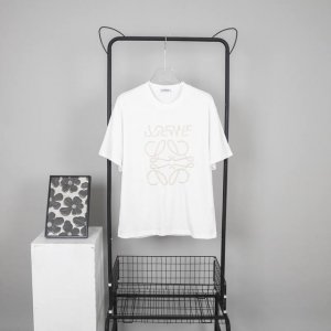 款号K553 Loewe罗意威官网同步上新 高密度精密刺绣 短袖T恤 男女同款 -采用原版2 G双纱对版定织定染面料 螺纹同缸定染零色差 独家品质区别通货 欢迎