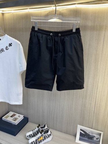 burberry巴宝莉 2025春夏新款男士休闲短裤 双面穿 高级定制透气面料 透气微弹舒适度极高，细节无可挑剔，顶级辅料配备，原版五金设计理念，三标齐全，手感