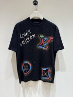 新品 T9- V登家族男士高端时装款圆领印花短袖T恤，香港洋行渠道货，高奢品鉴白金级单品，25年春夏新品，经典人气单品！ 客供埃及进口顶级面料，甄选尼罗河区域光