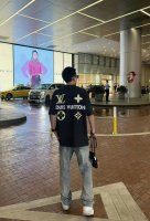 模特图# Louis Vuitton 路易威登Lv 25Ss新款经典老花字母Logo贴布绣圆领短袖T恤 法国路威酩轩集团-Lvmh旗下品牌，著名奢侈品箱包和皮具