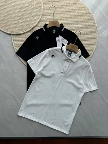 迪桑特高尔夫领子拼色 Field系列男士短袖polo衫夏季新品 简约基础款短袖polo衫。采用质感动感珠地网眼面料，质地挺阔，弹性丰富，且包覆性强。 领口拼色设