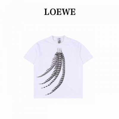 Loewe 罗意威 羽毛明星同款短袖 采用50支丝光双股，面料布匹洗水后克重为300克 螺纹搭配1*1丝光索罗纳配套螺纹。 工艺：印花采用数码着喷工艺， 电脑扫