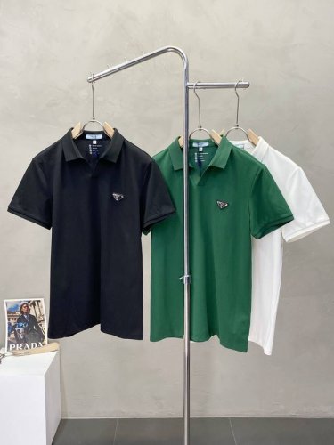prada普拉达独家专供新款原单男士休闲短袖 高端定制 高端版本 时尚百搭爆款进口面料 手感超柔软细腻 穿着亲肤舒适 高端精品 代工厂p精细做工 上身非常赞 男